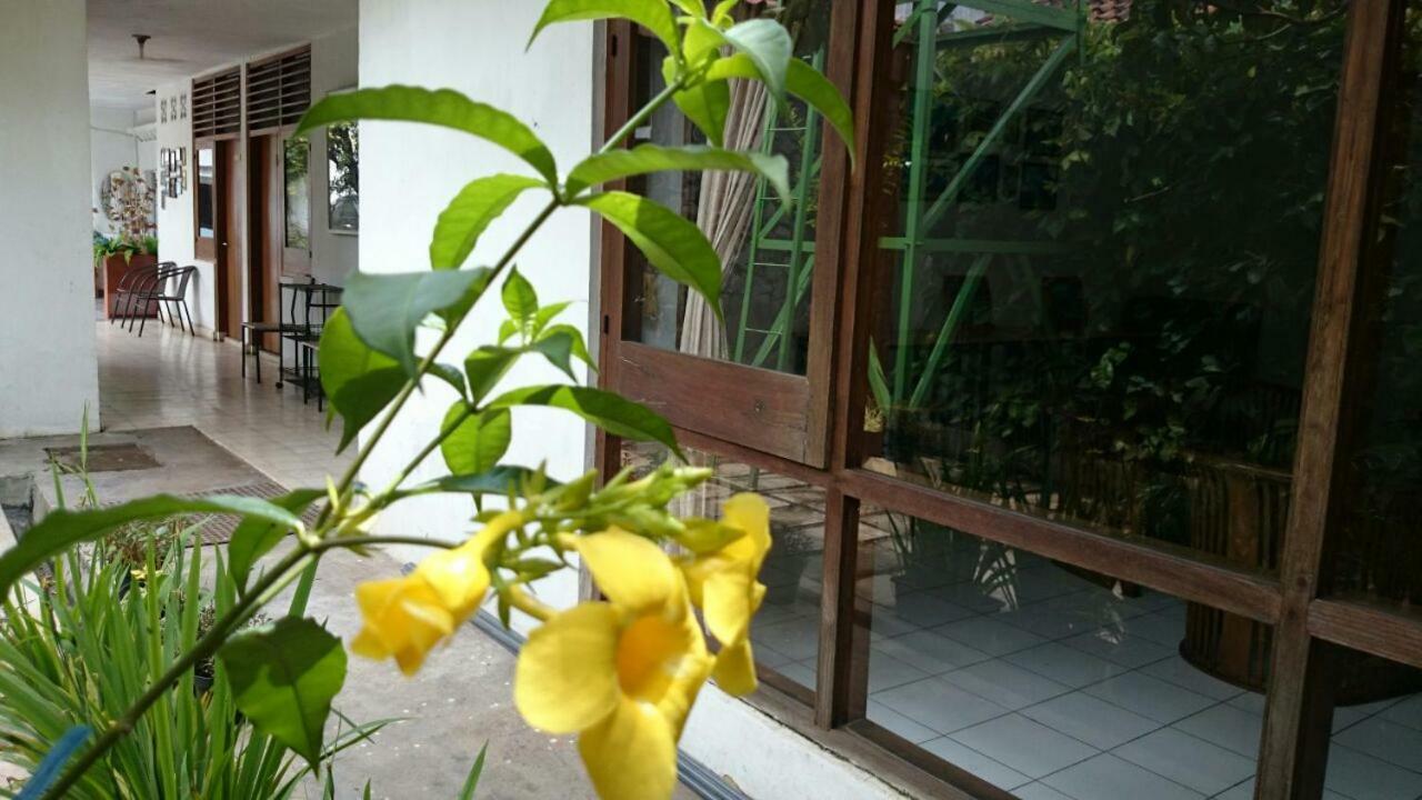 Isro Guesthouse Syariah Kepanjen 外观 照片